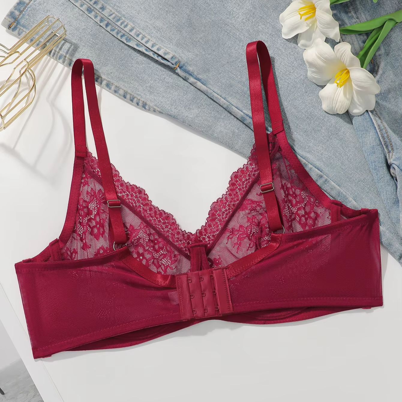 女性用プラスサイズ赤いレースシアーブラ、アンダーワイヤー入り - Embroidery Lace のレビューと価格