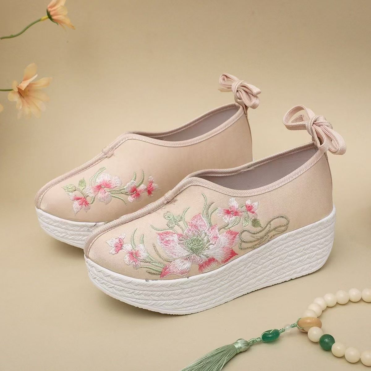 女性エスニックスタイルウェッジ刺繍靴春夏新作厚底滑り止めラウ - Embroidery Lace のレビューと価格