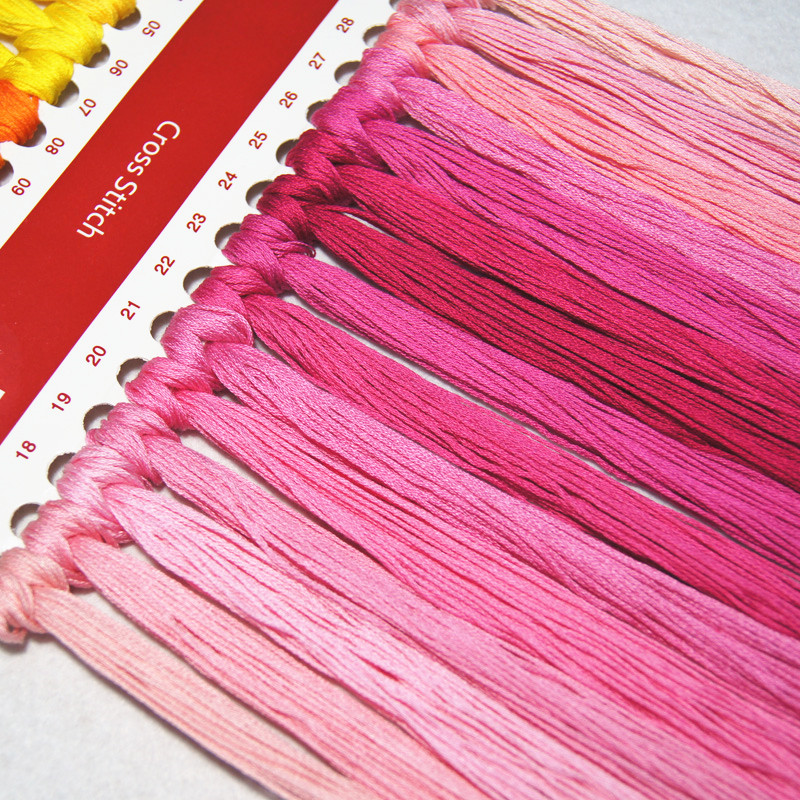 ミステリアスなマグノリアパターン カウントクロスステッチセッ - Embroidery X Pattern のレビューと価格
